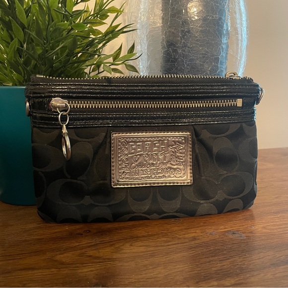 Coach Poppy Clutch in Black - Picture 2 of 5